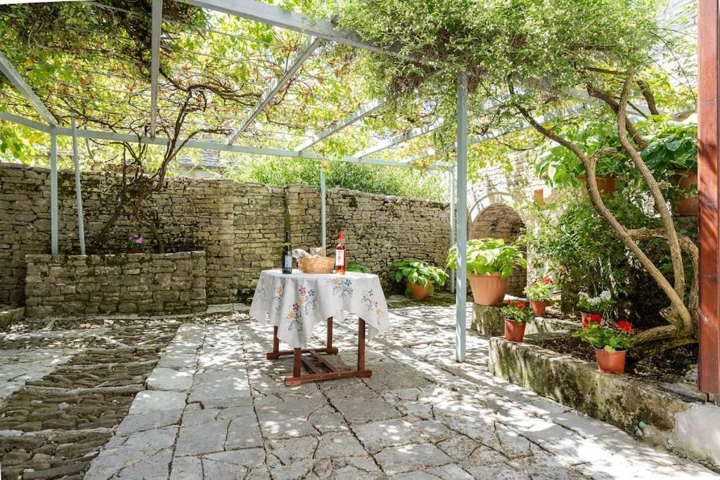 Villa Monodendri Vintage House Extérieur photo